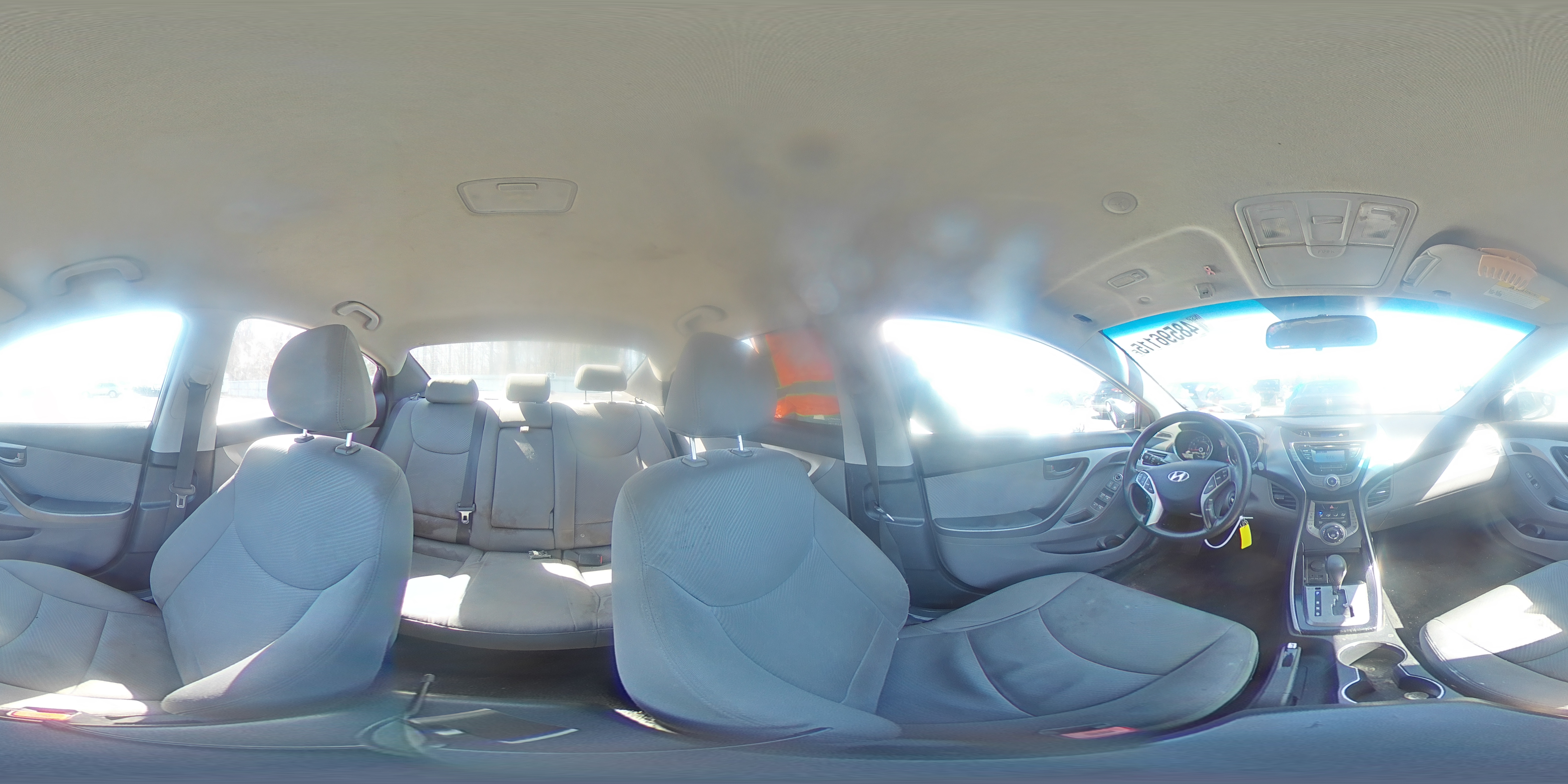 2013 Hyundai Elantra - Image 12