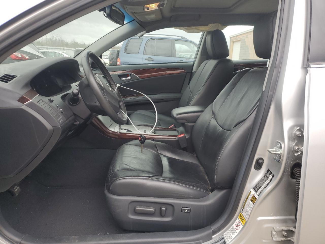 2009 Toyota Avalon - Image 7