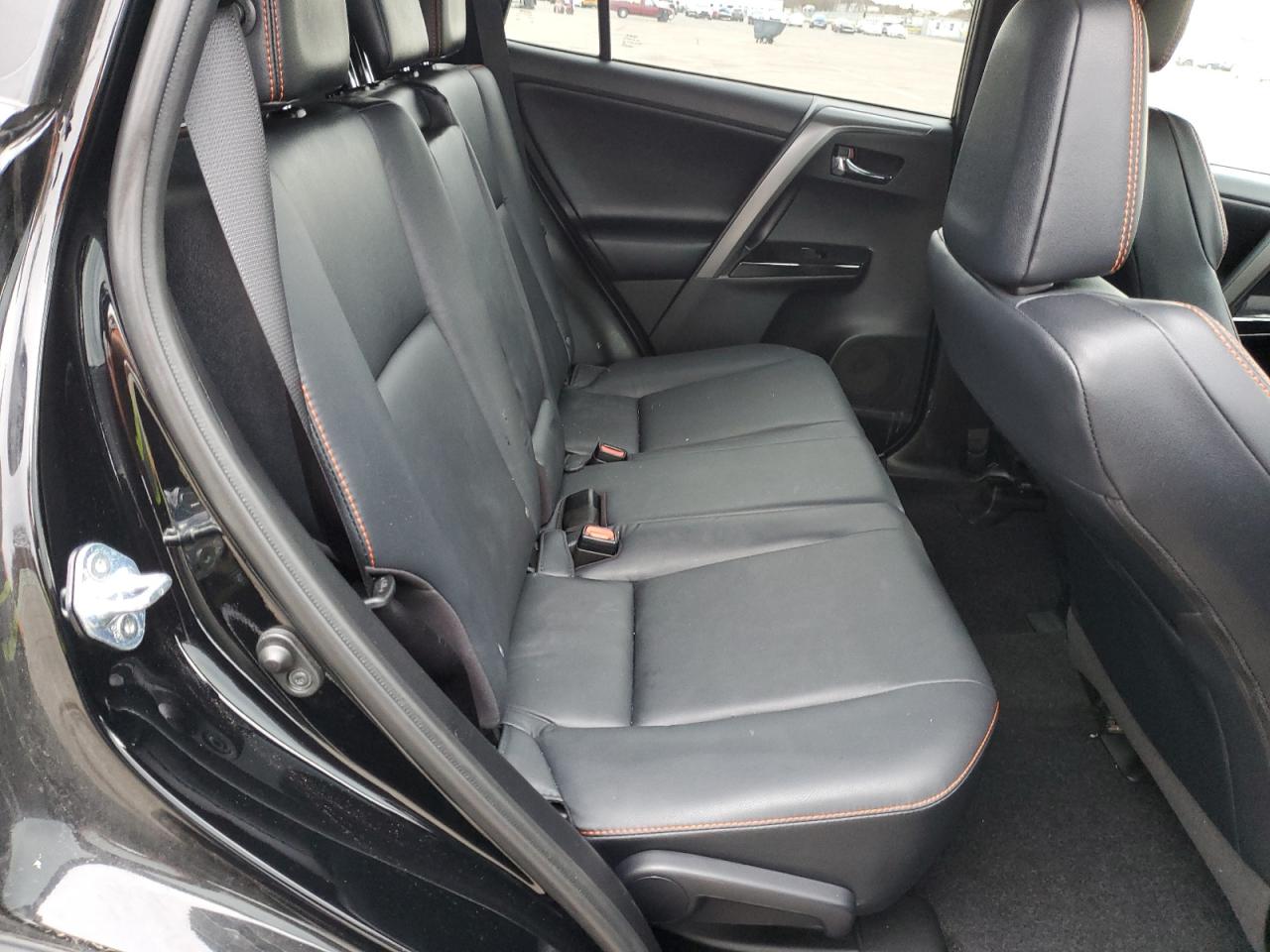 2017 Toyota RAV 4 - Image 11