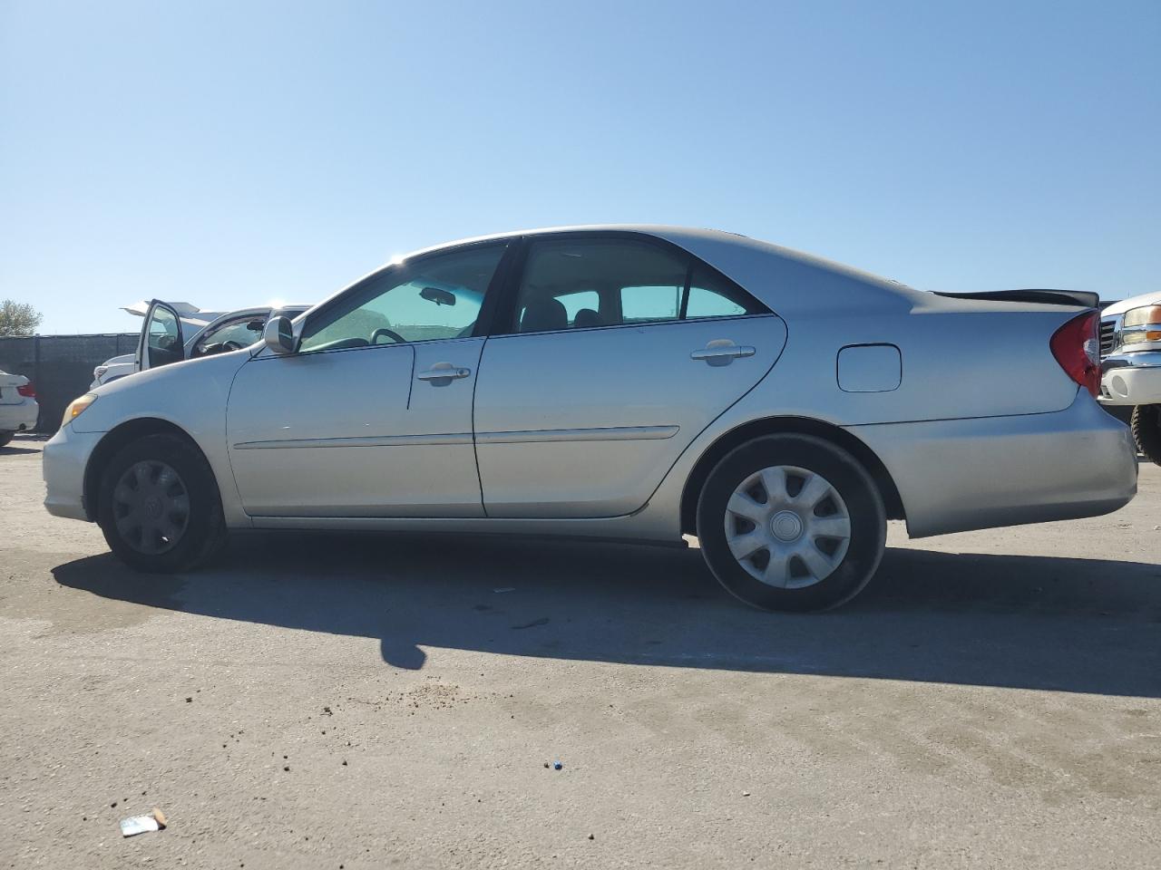 2004 Toyota Camry - Image 2