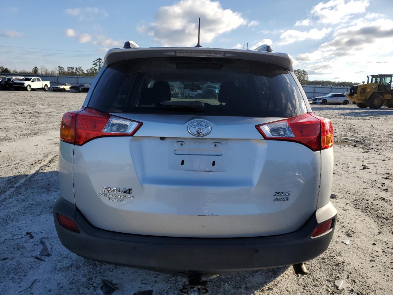 2015 Toyota RAV 4 - Image 6