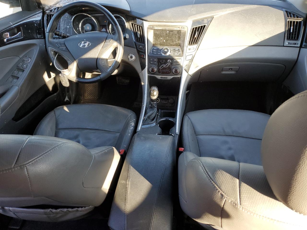 2011 Hyundai Sonata - Image 8