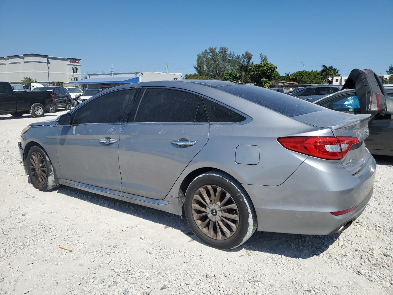 2015 Hyundai Sonata - Image 2