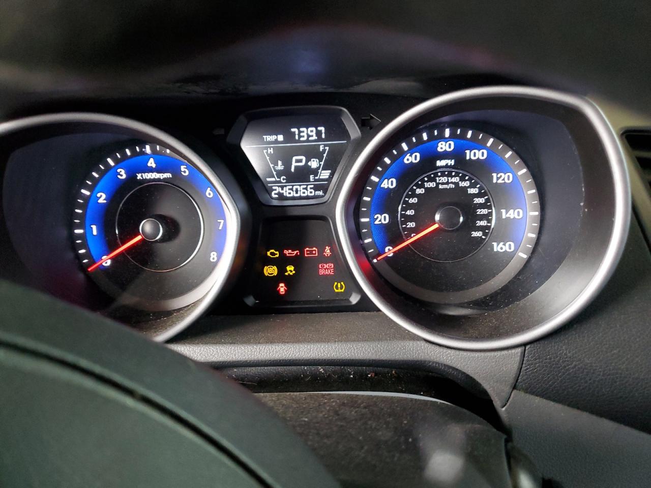 2014 Hyundai Elantra - Image 9