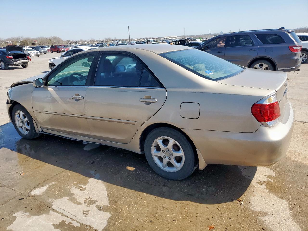 2005 Toyota Camry - Image 2