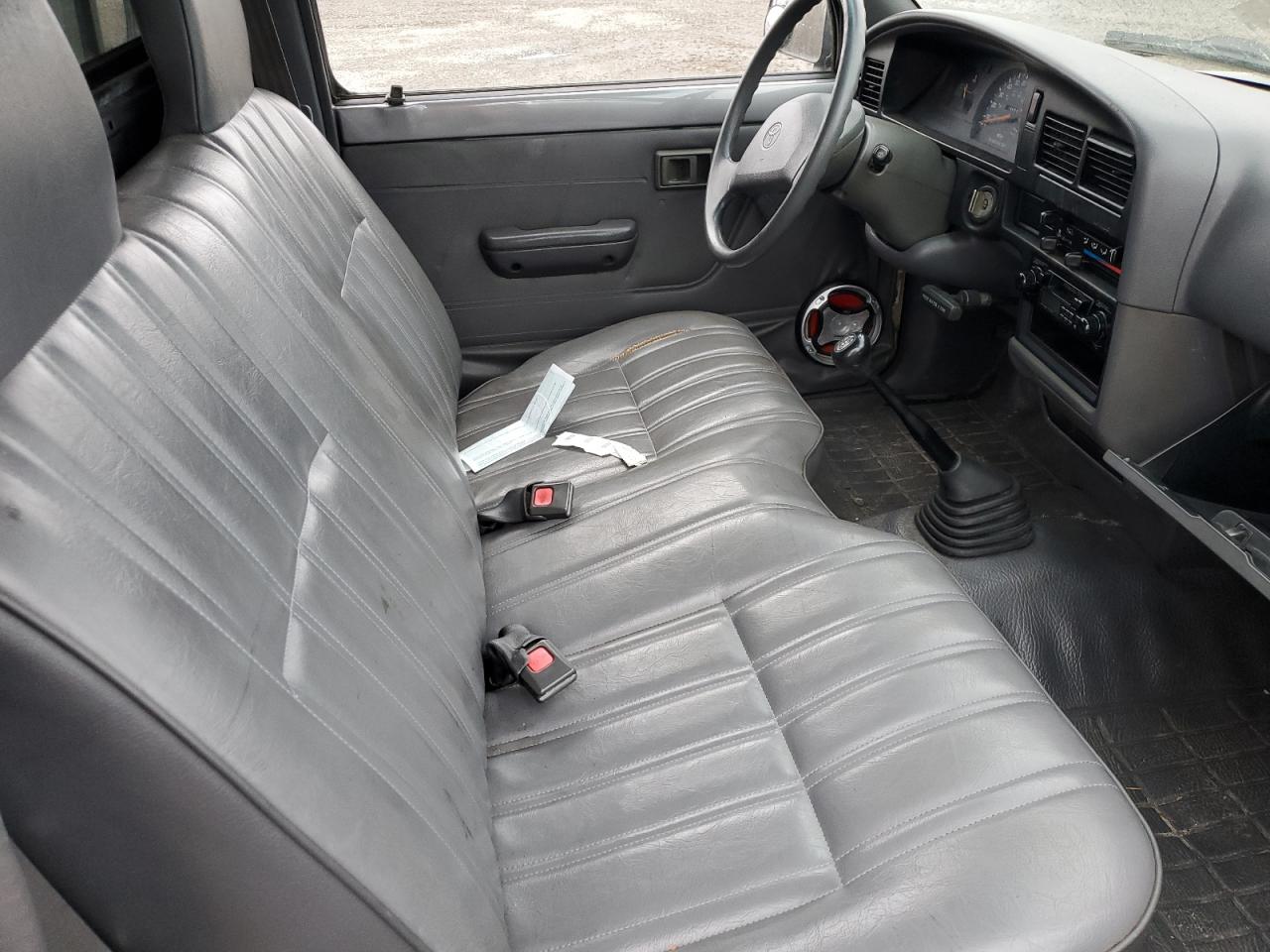 1994 Toyota Pickup - Image 10