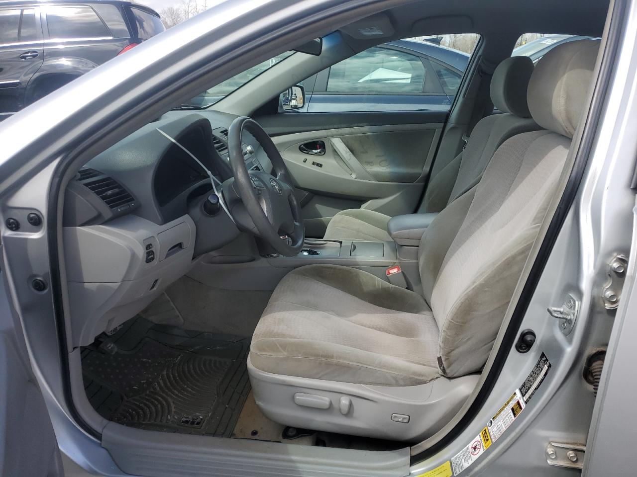 2010 Toyota Camry - Image 7