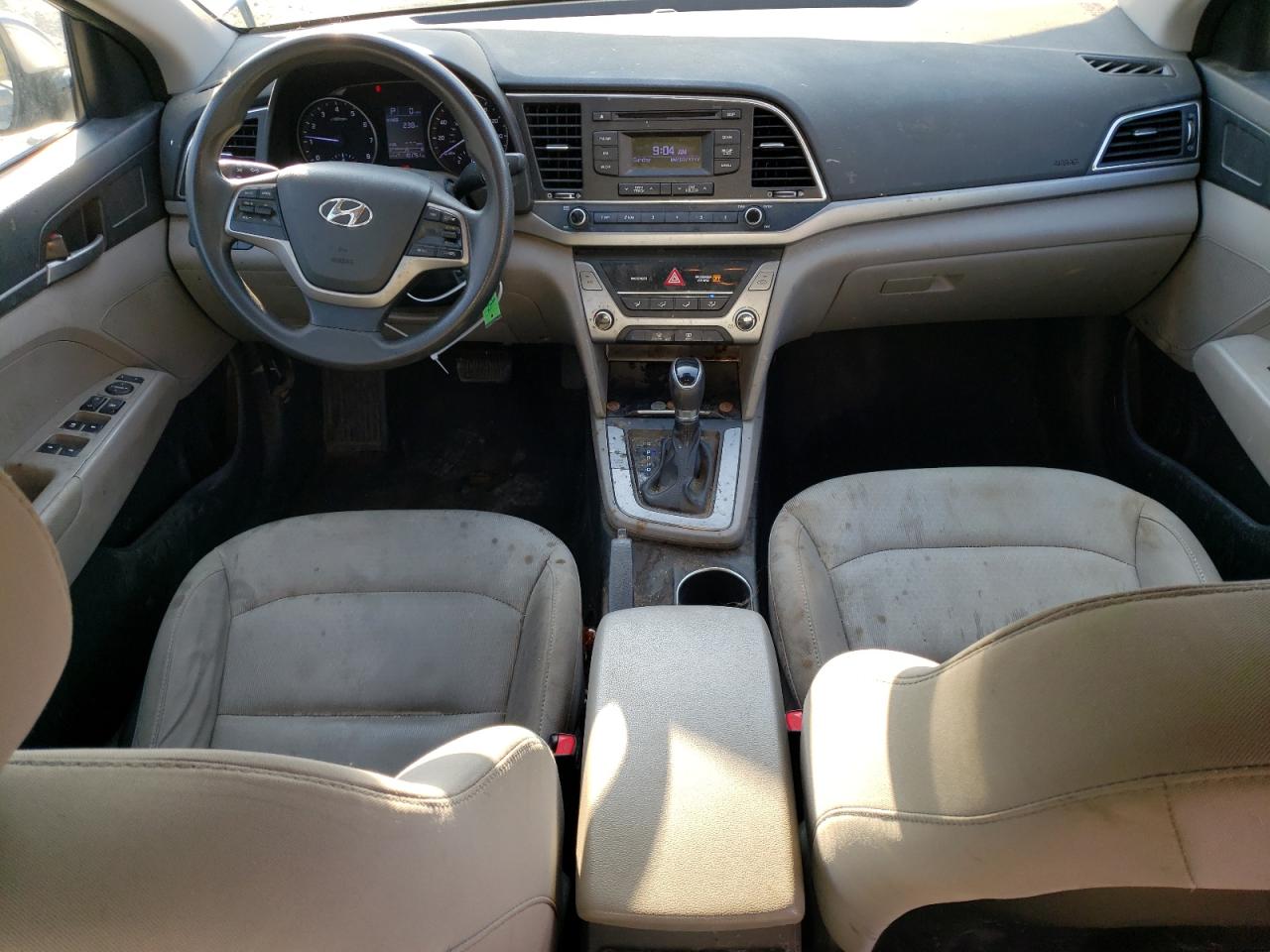 2017 Hyundai Elantra - Image 8
