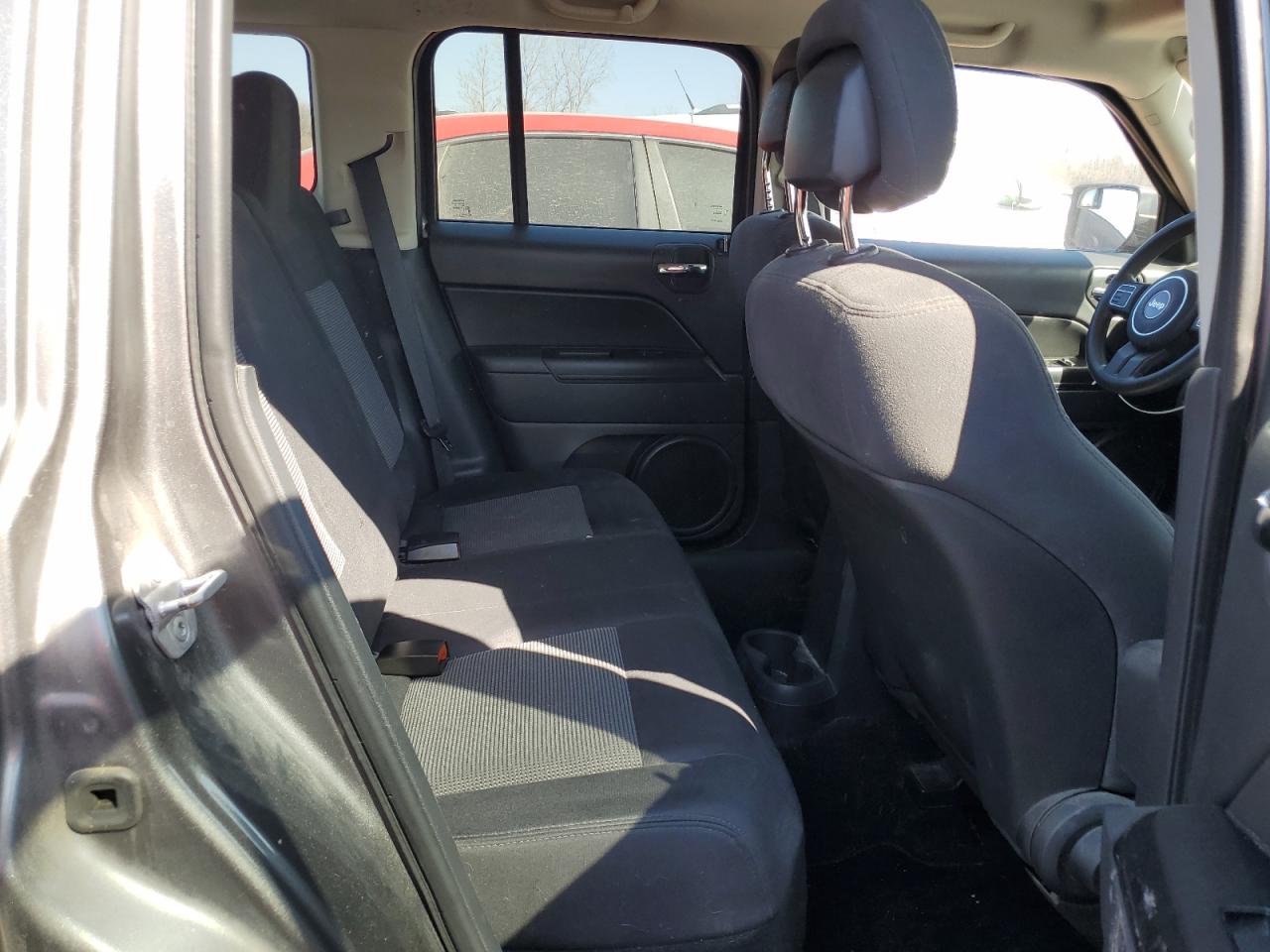 2011 Jeep Liberty (Patriot) - Image 11