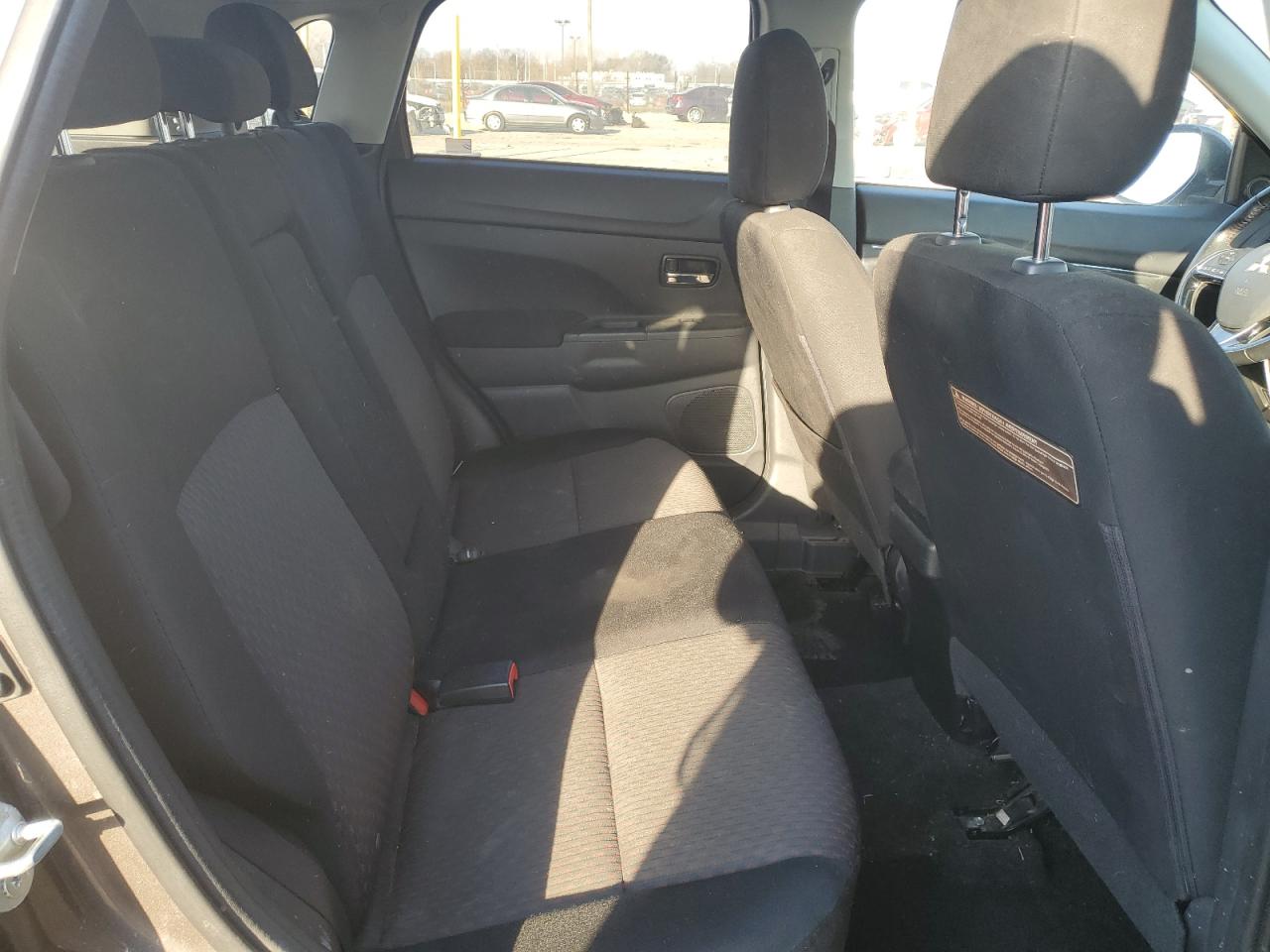 2018 Mitsubishi Outlander - Image 11