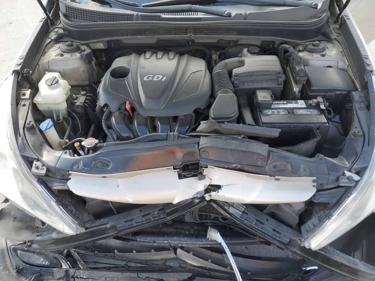 2011 Hyundai Sonata - Image 13