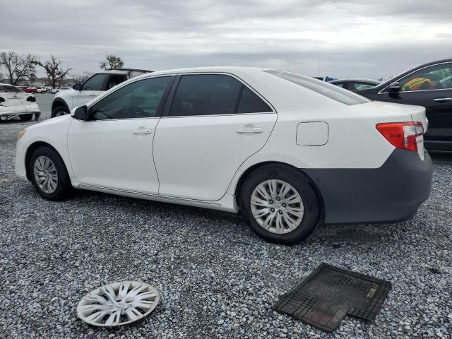 Sedans TOYOTA CAMRY 2012 White