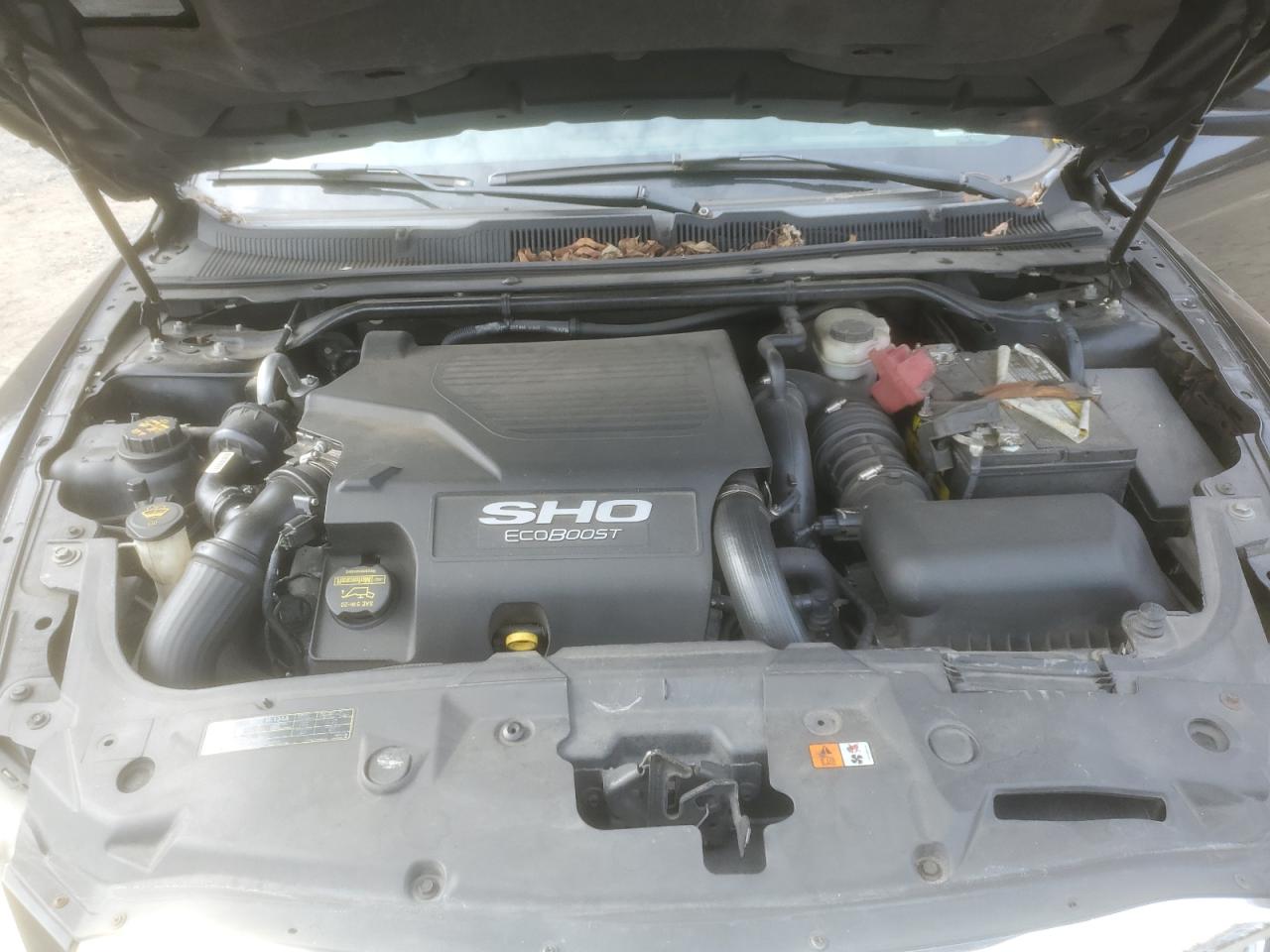 2010 Ford Taurus - Image 12