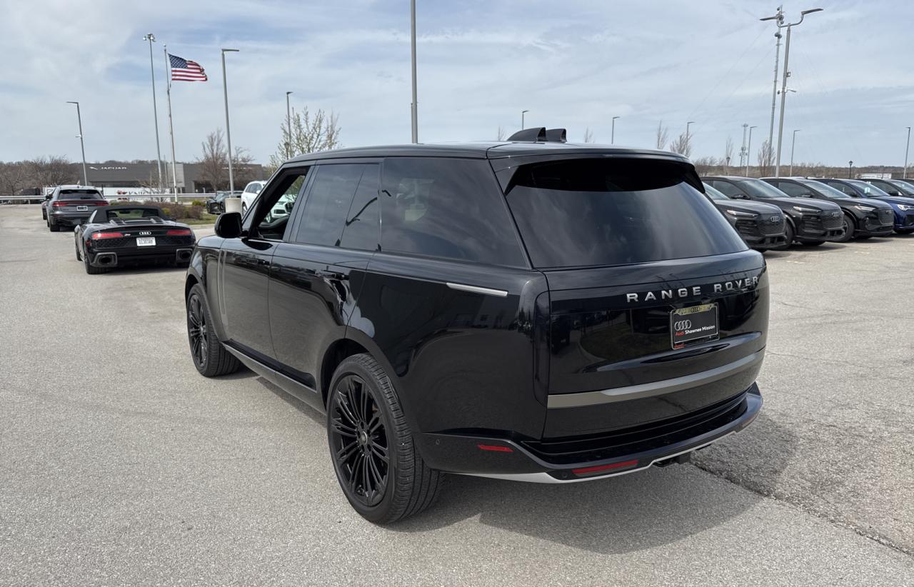 2024 Land Rover Range Rover - Image 3