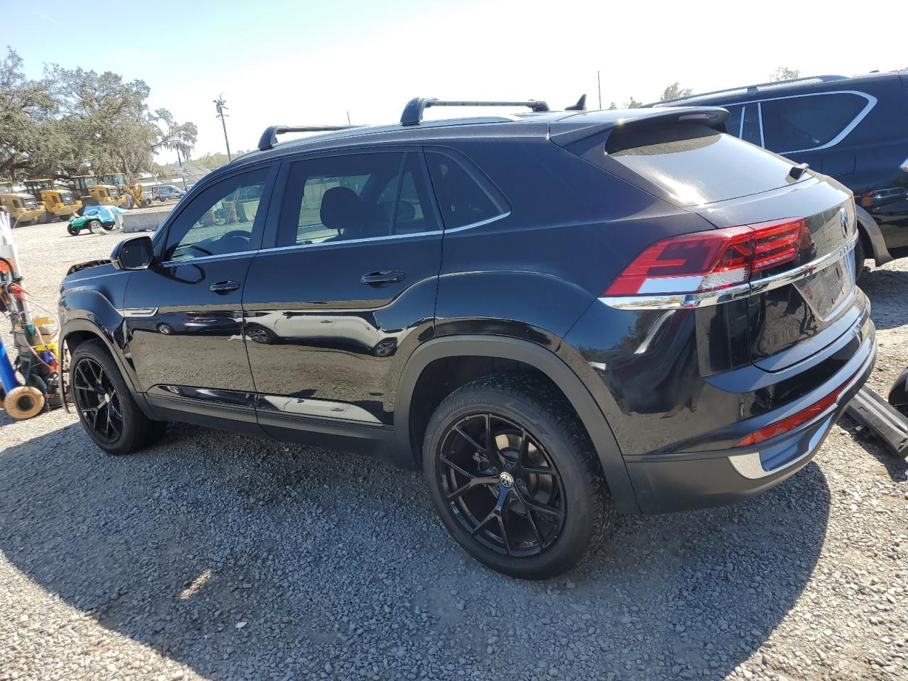 2020 Volkswagen Atlas - Image 2