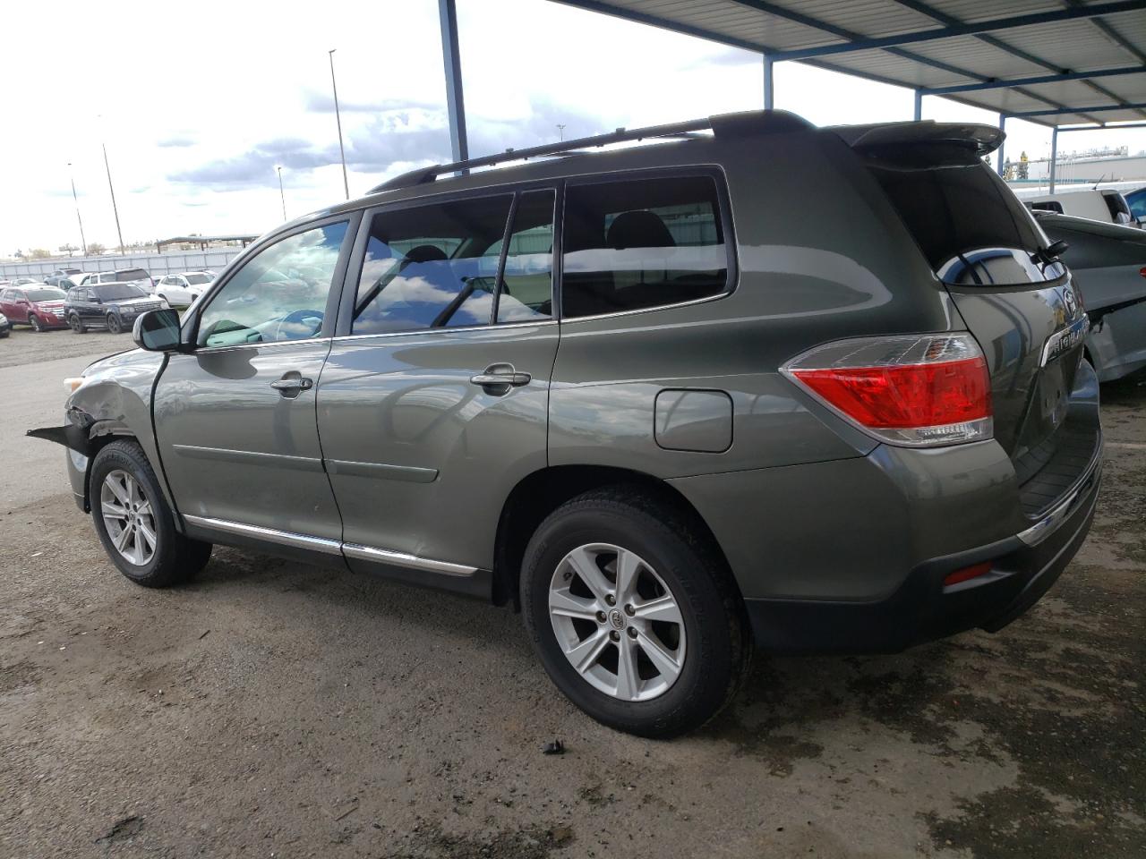 2011 Toyota Highlander - Image 2