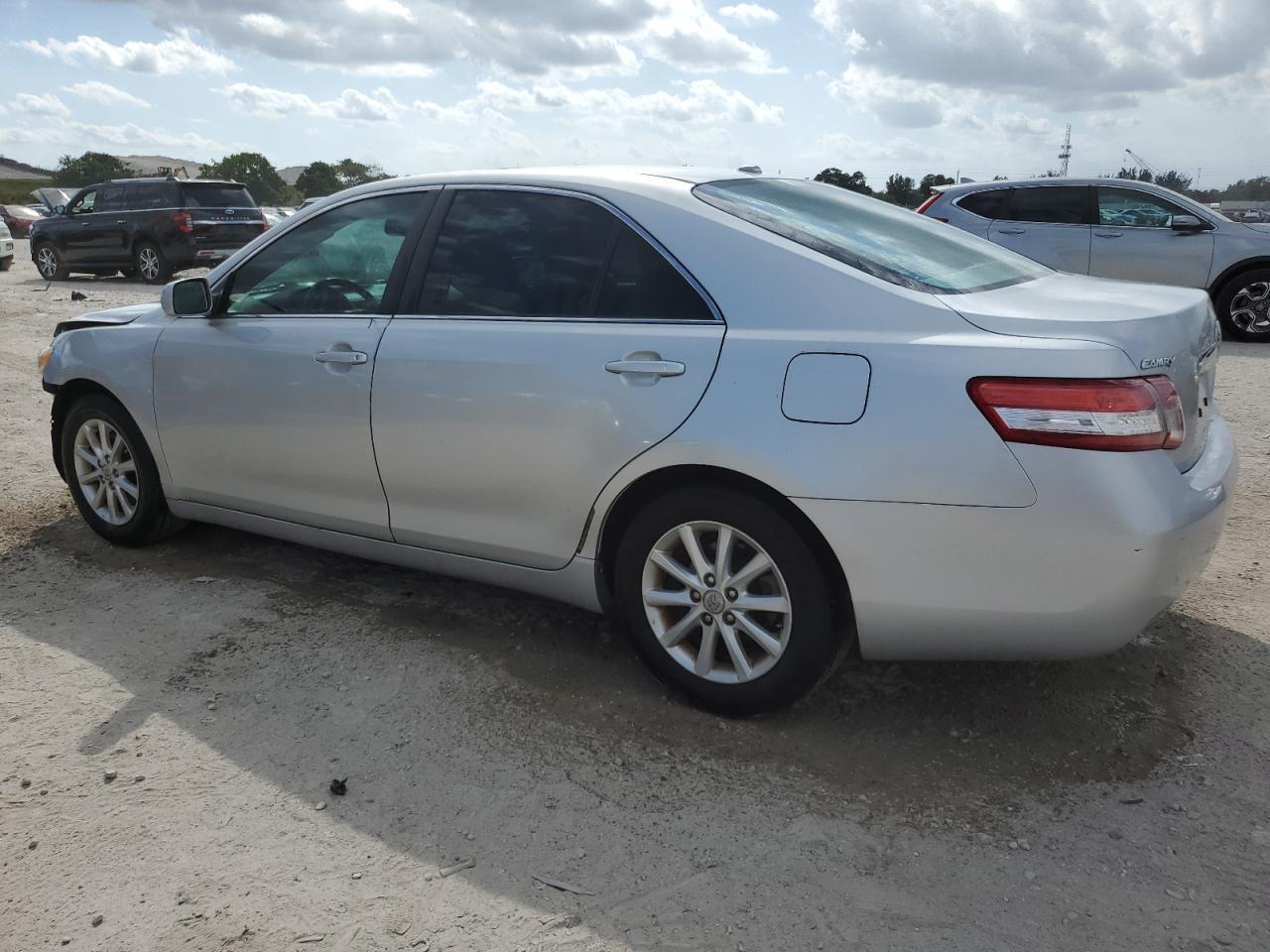 2010 Toyota Camry - Image 2