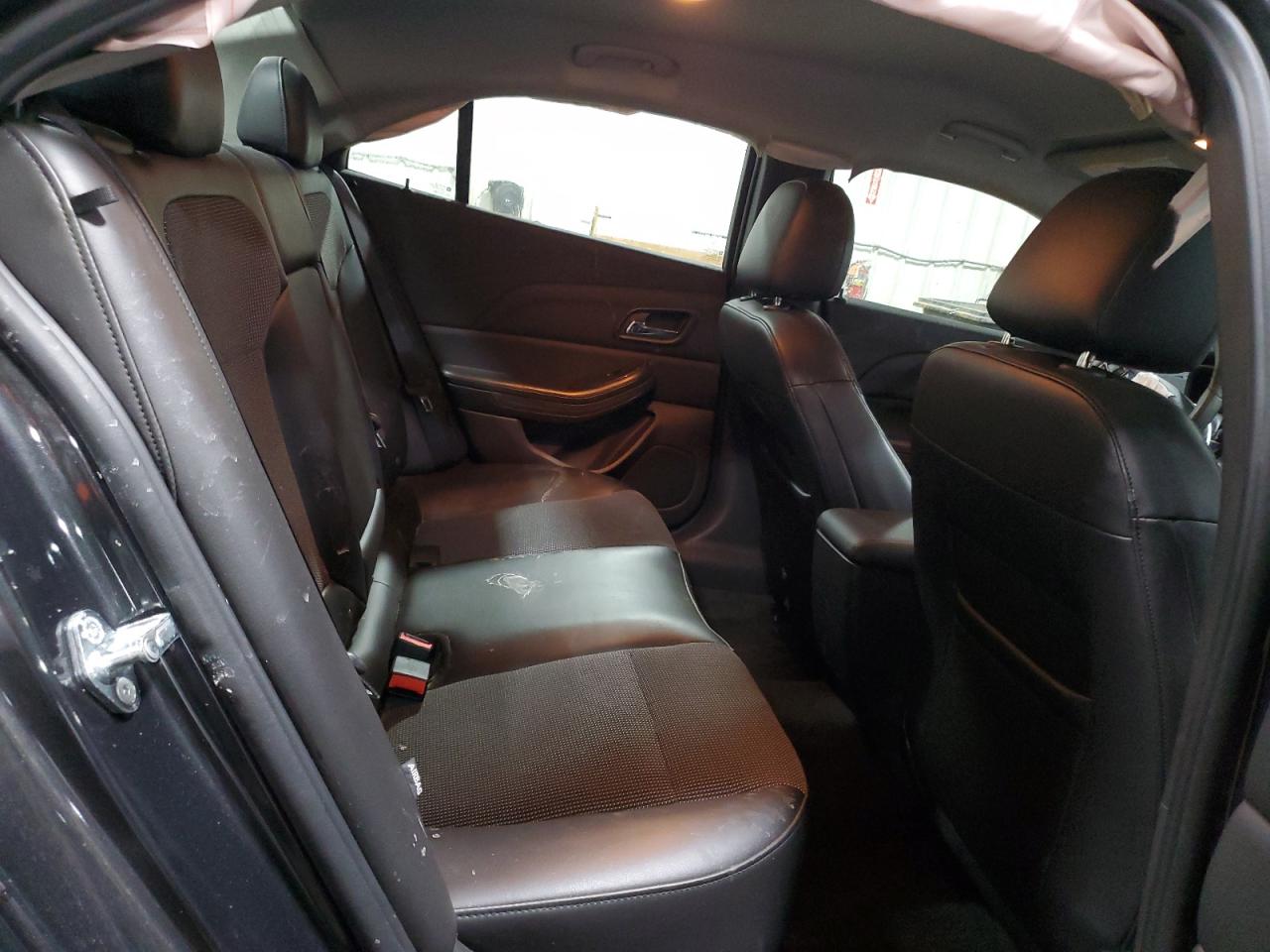 2015 Chevrolet Malibu - Image 10