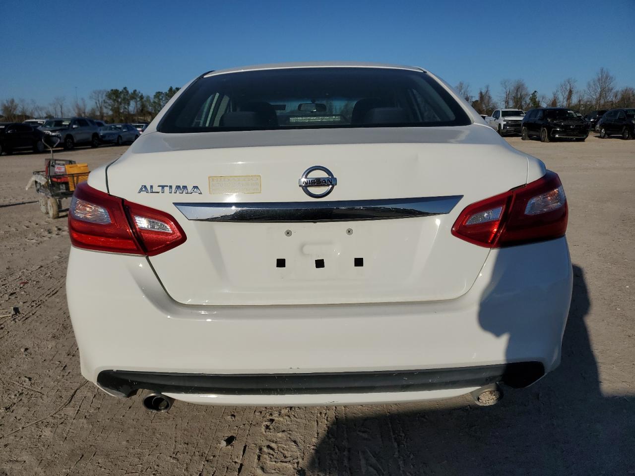 2017 Nissan Altima - Image 6