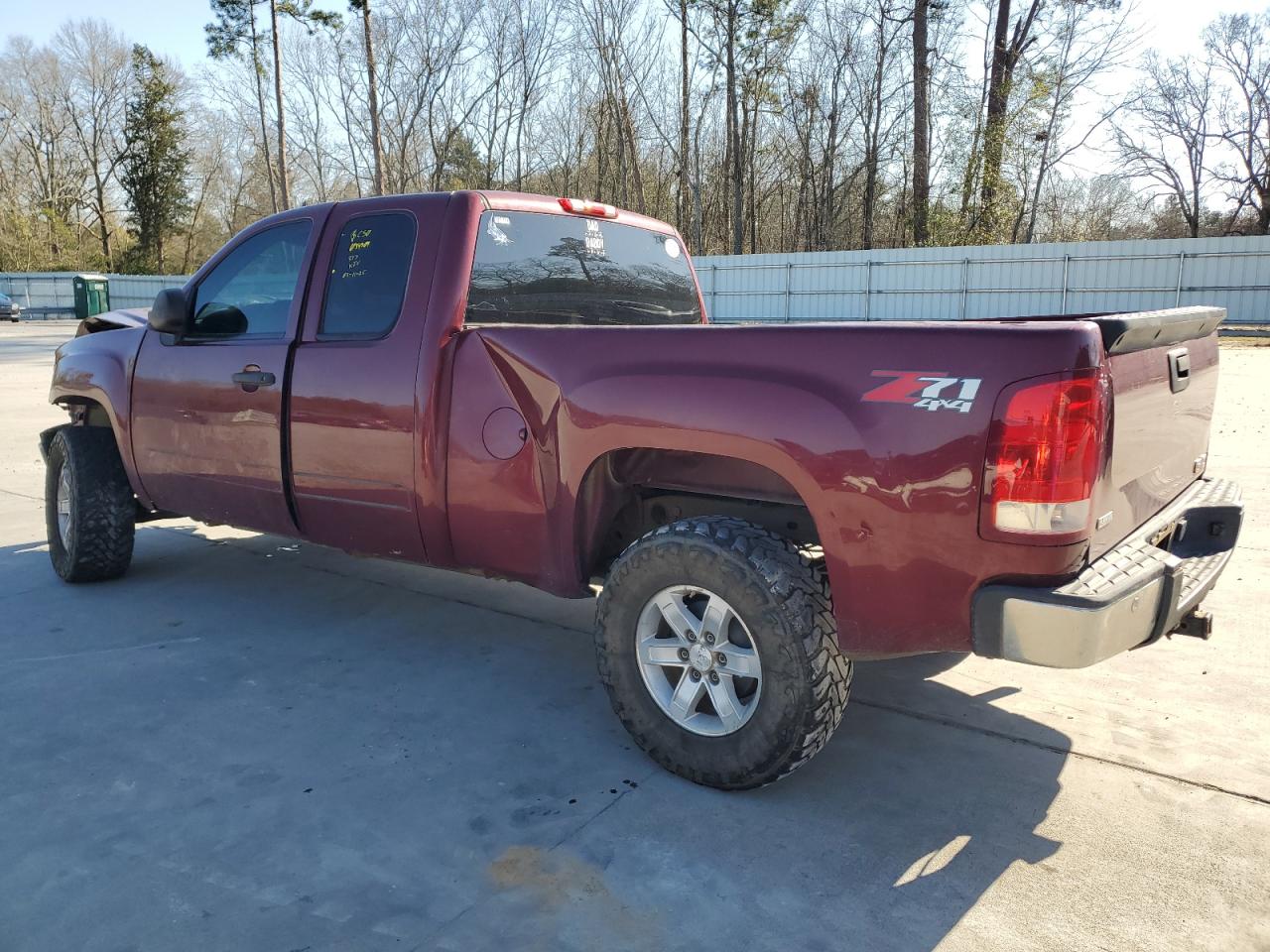 2009 GMC Sierra - Image 2