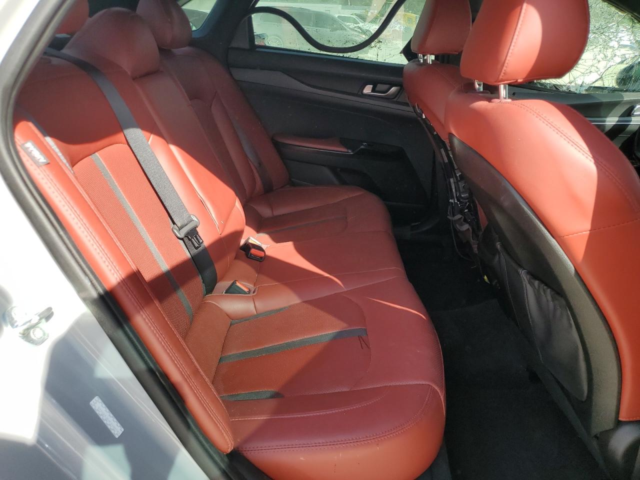 2023 Kia K5 - Image 11