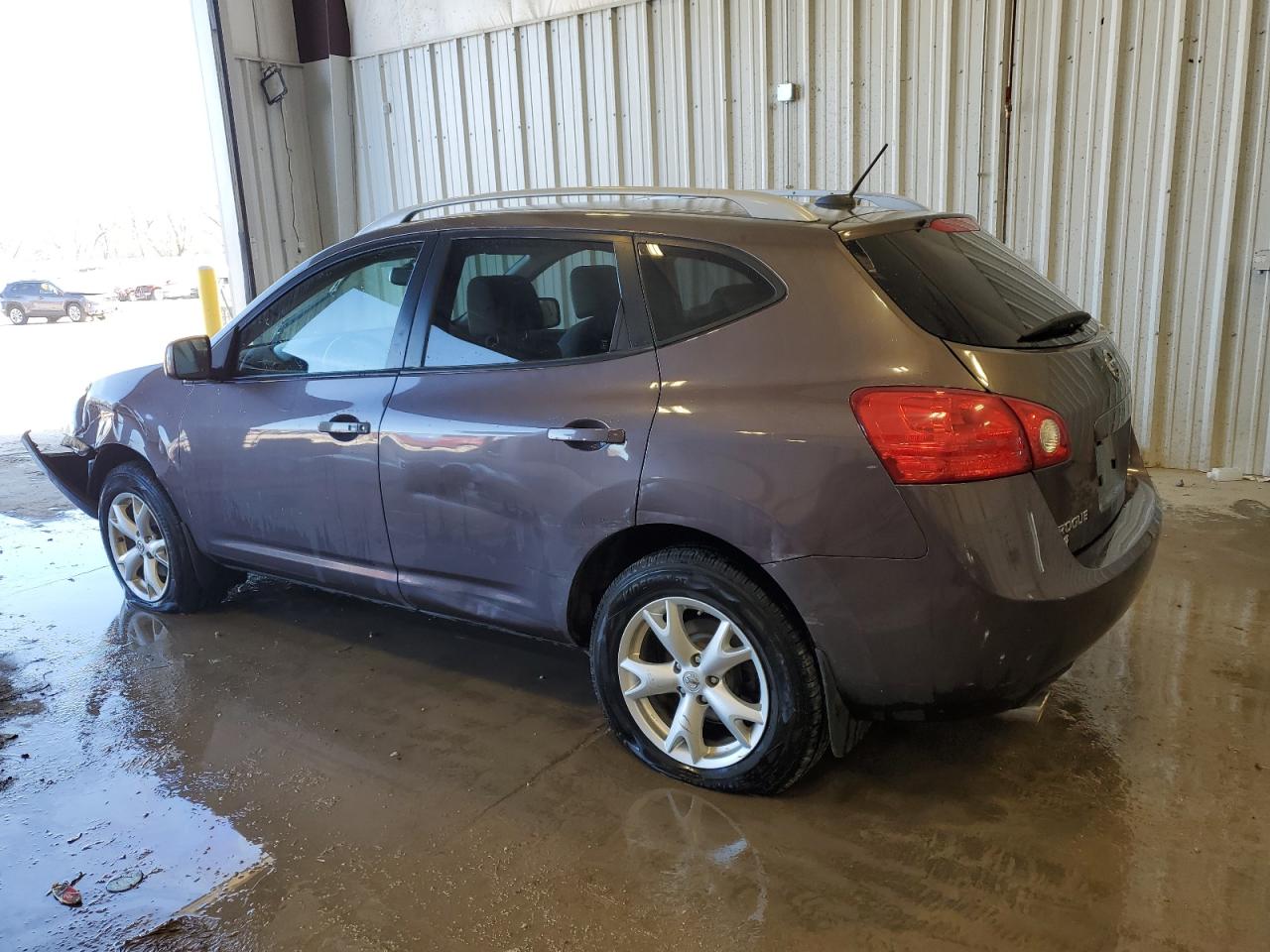 2008 Nissan Rogue - Image 2