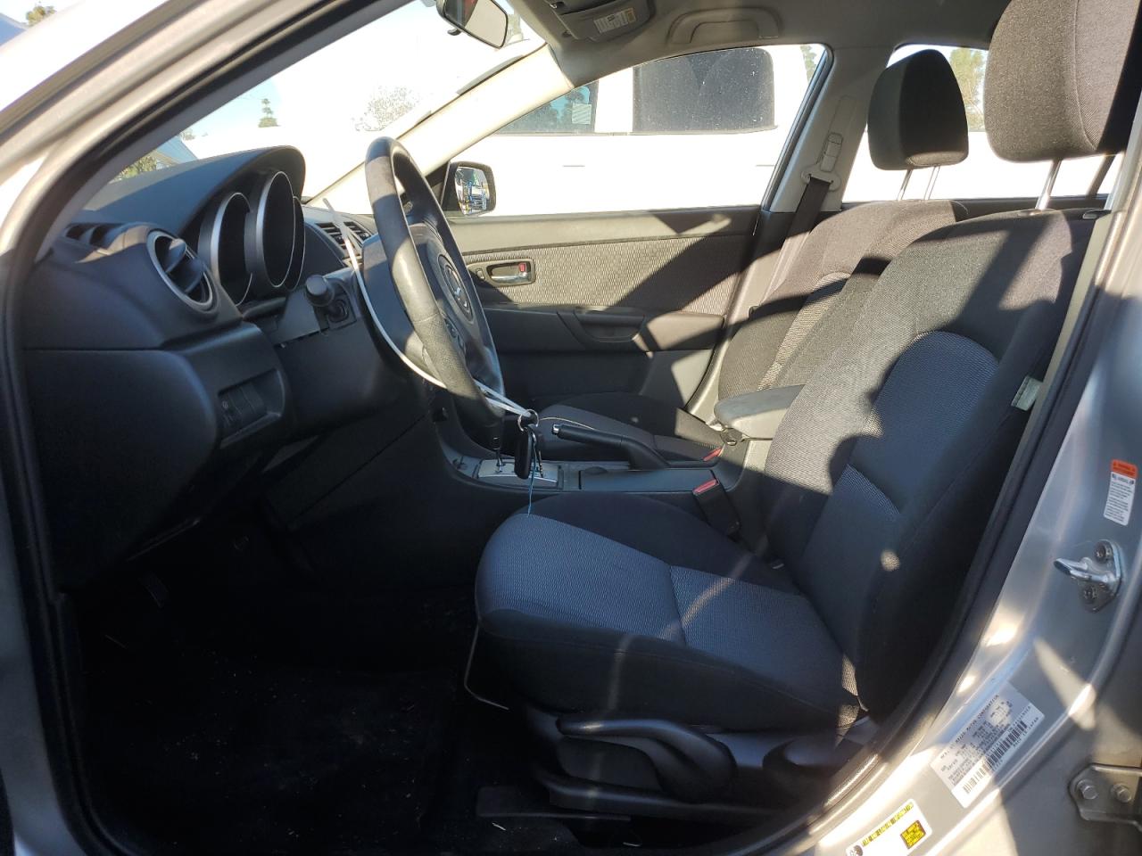 2009 Mazda 3 - Image 7