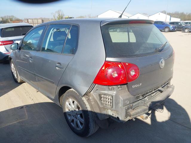 2006 VOLKSWAGEN GOLF FSI S