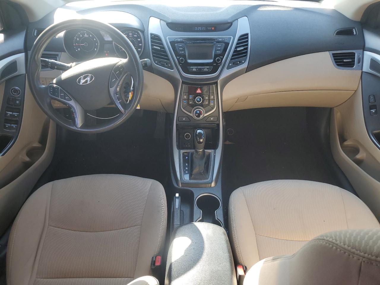 2014 Hyundai Elantra - Image 8