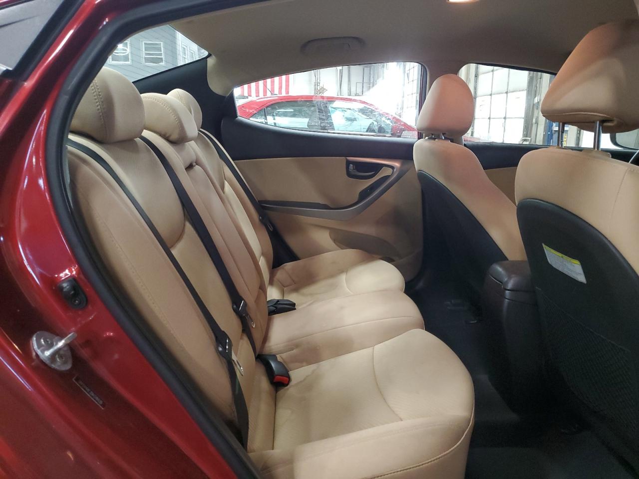 2013 Hyundai Elantra - Image 10