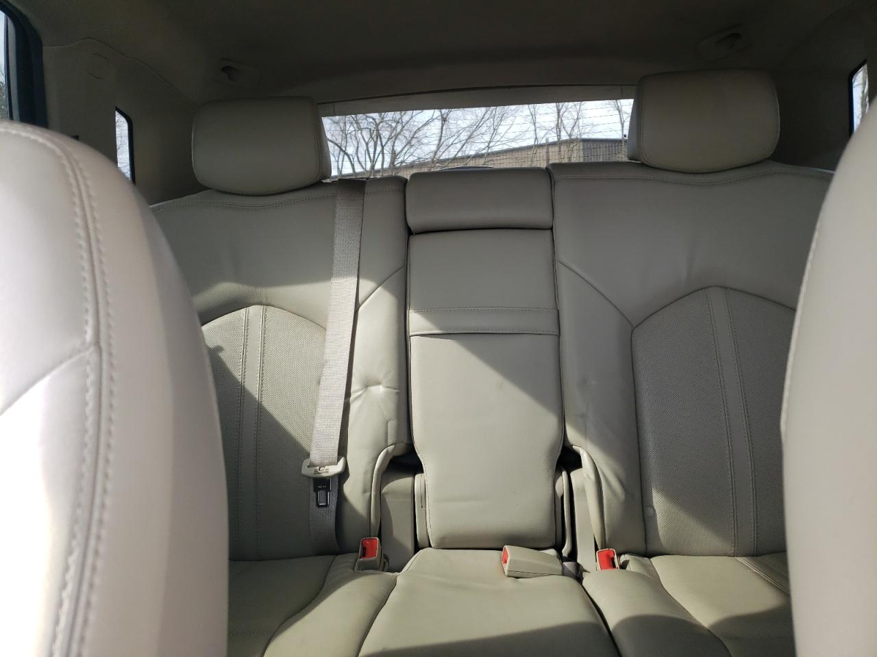 2011 Cadillac SRX - Image 10
