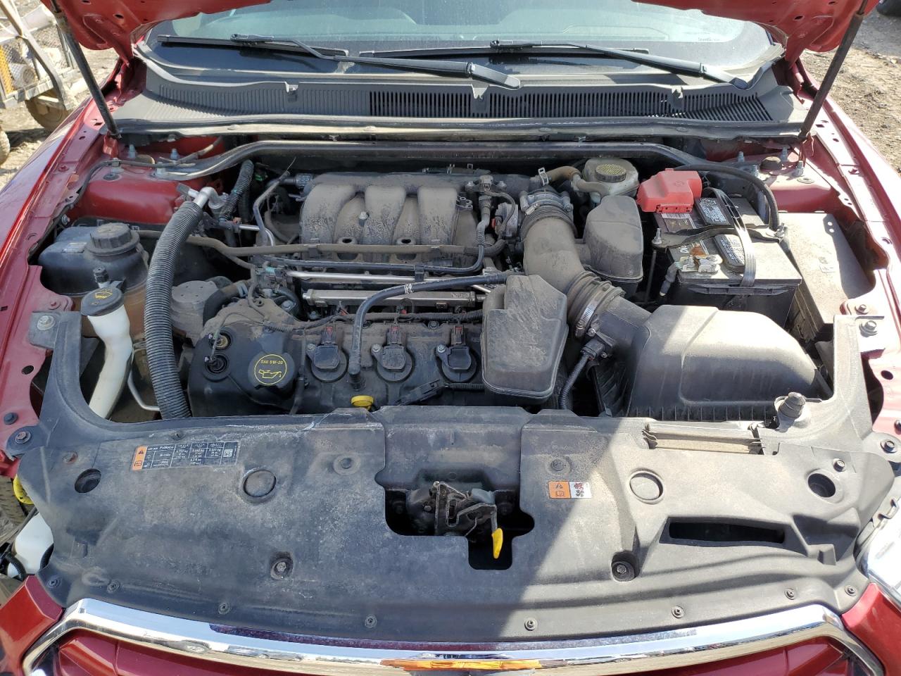 2015 Ford Taurus - Image 11