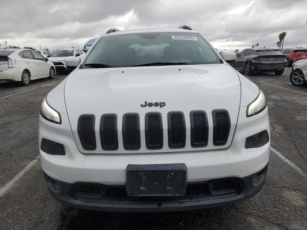 2016 Jeep Grand Cherokee - Image 5