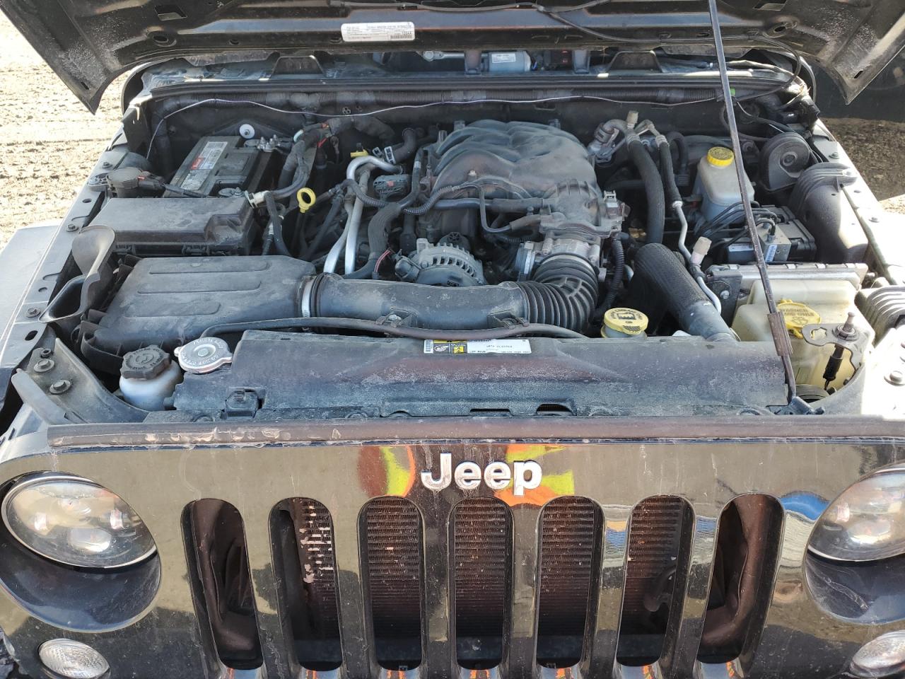 2015 Jeep Wrangler - Image 11