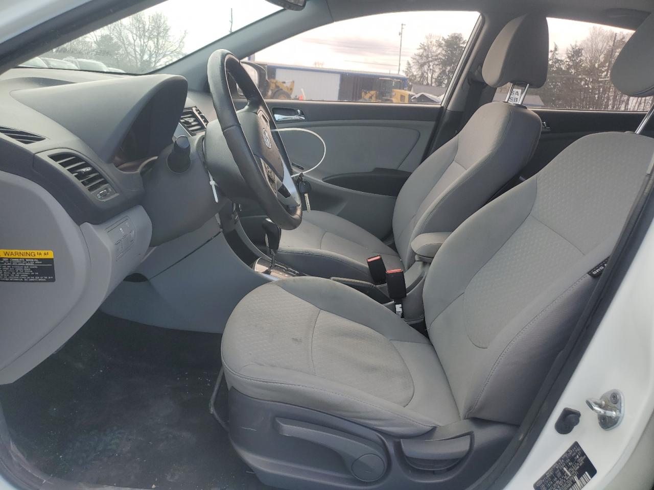 2013 Hyundai Accent - Image 7