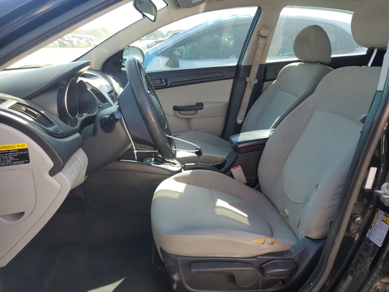 2012 Kia Forte - Image 7