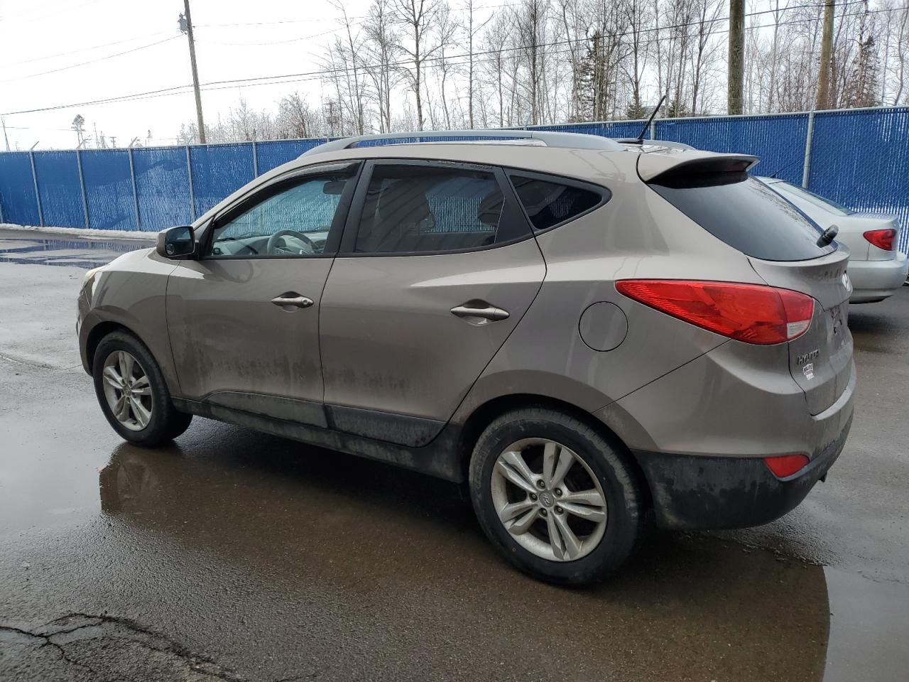 2013 Hyundai Tucson - Image 2