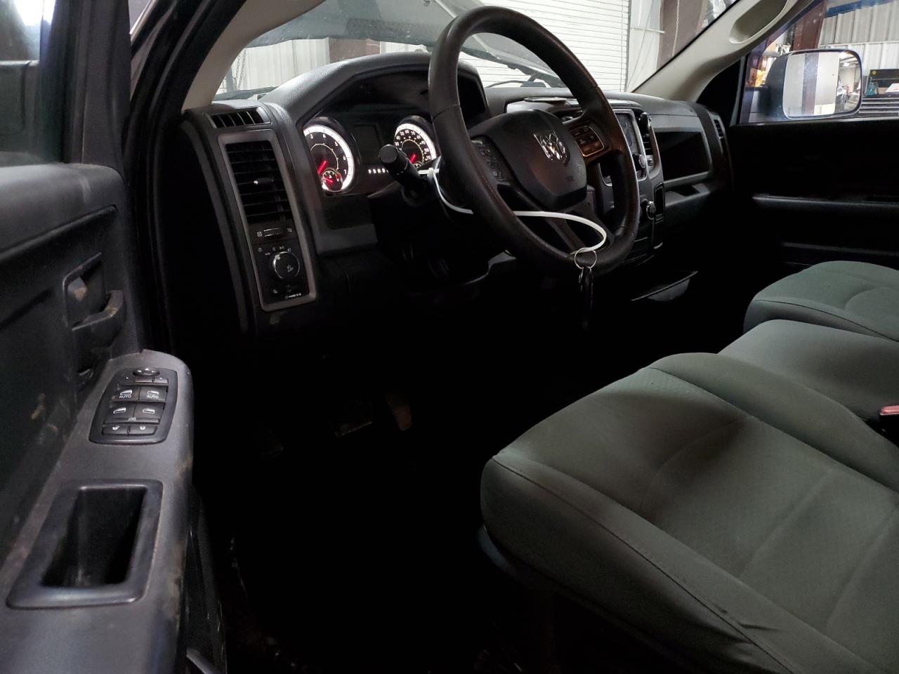 2016 RAM 1500 - Image 8