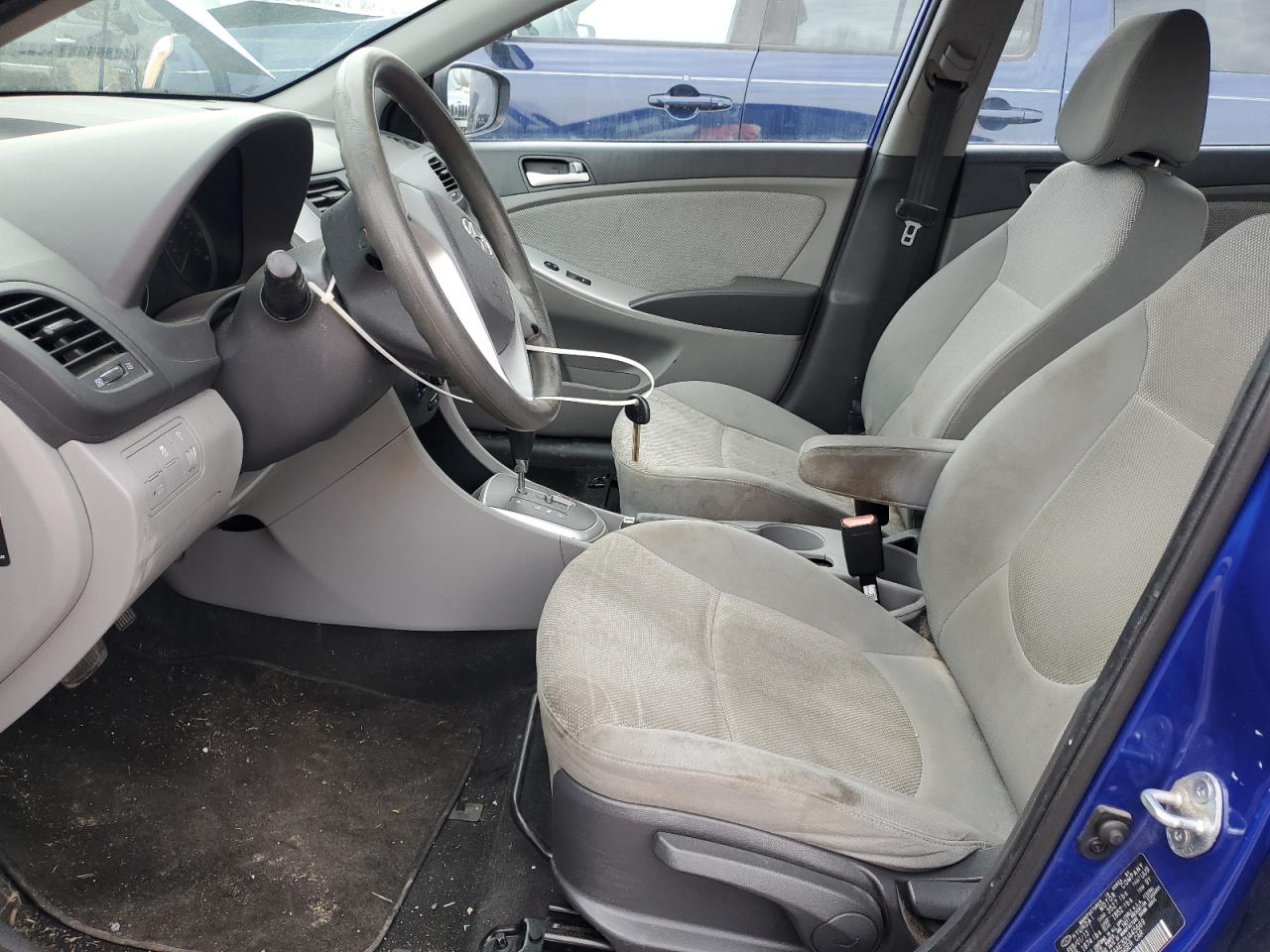 2013 Hyundai Accent - Image 7