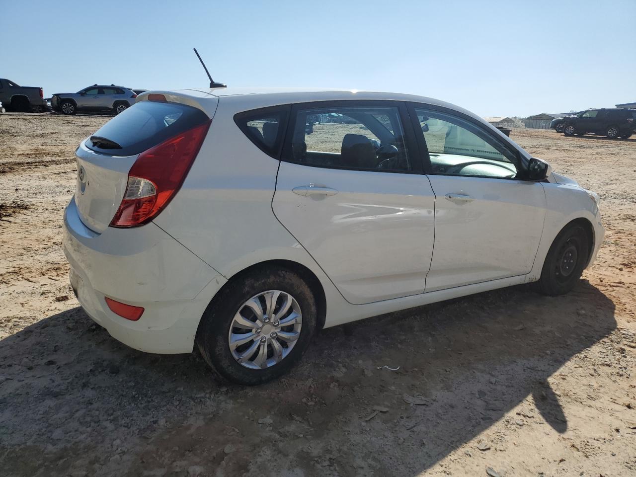 2015 Hyundai Accent - Image 3