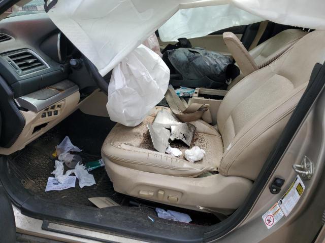 SUBARU OUTBACK 2016 Золотой