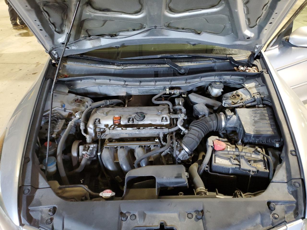 2009 Honda Accord - Image 11