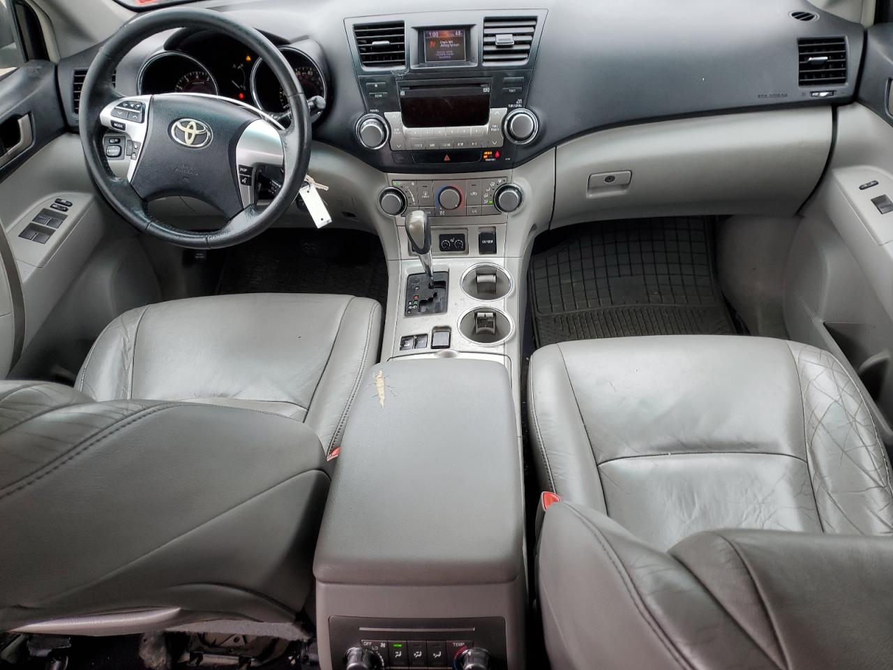 2011 Toyota Highlander - Image 8