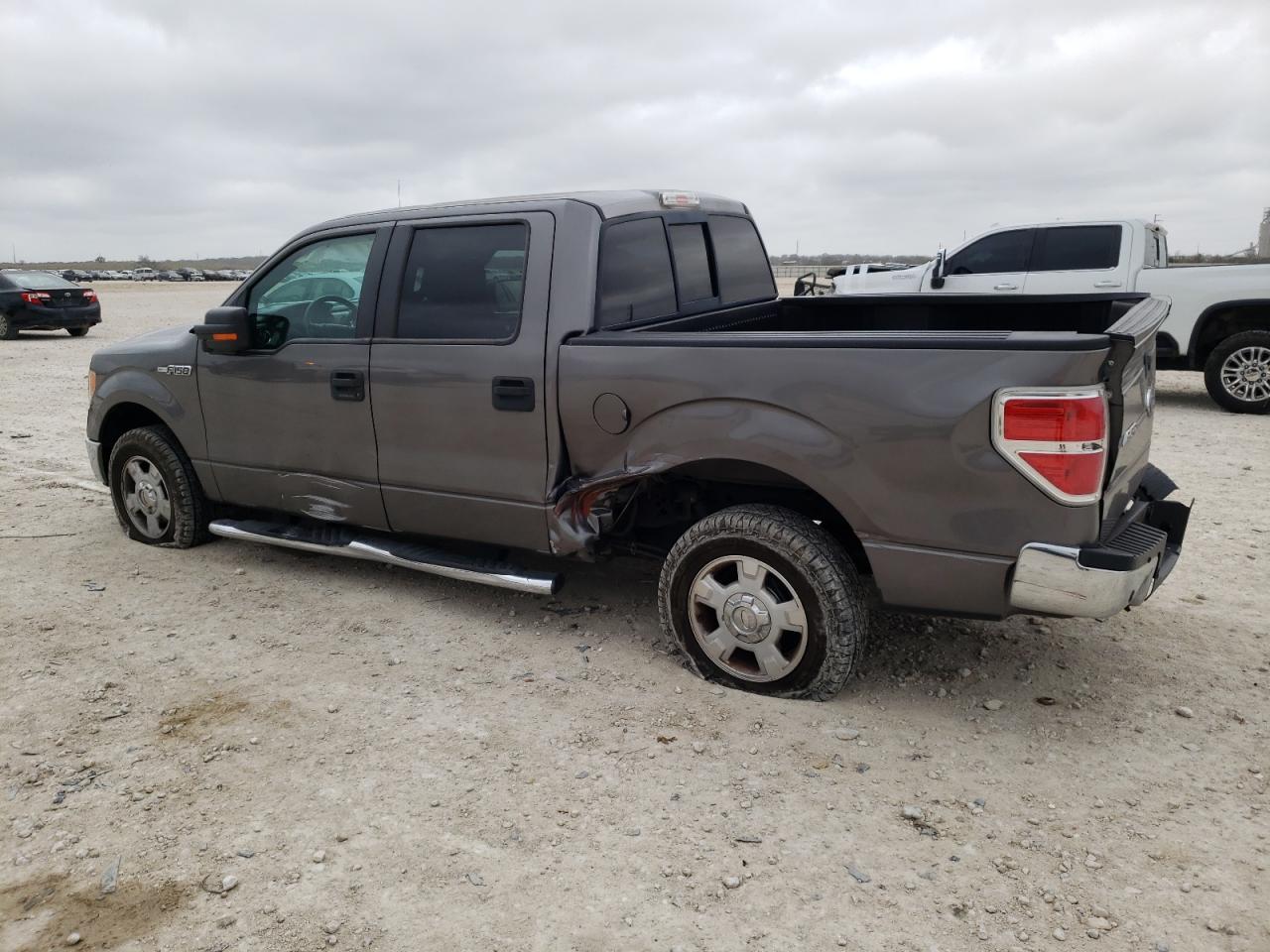 2013 Ford F-150 - Image 2