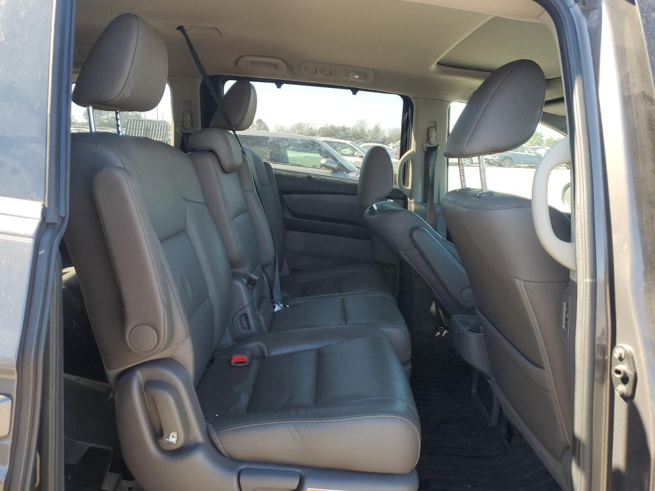 2015 Honda Odyssey - Image 11