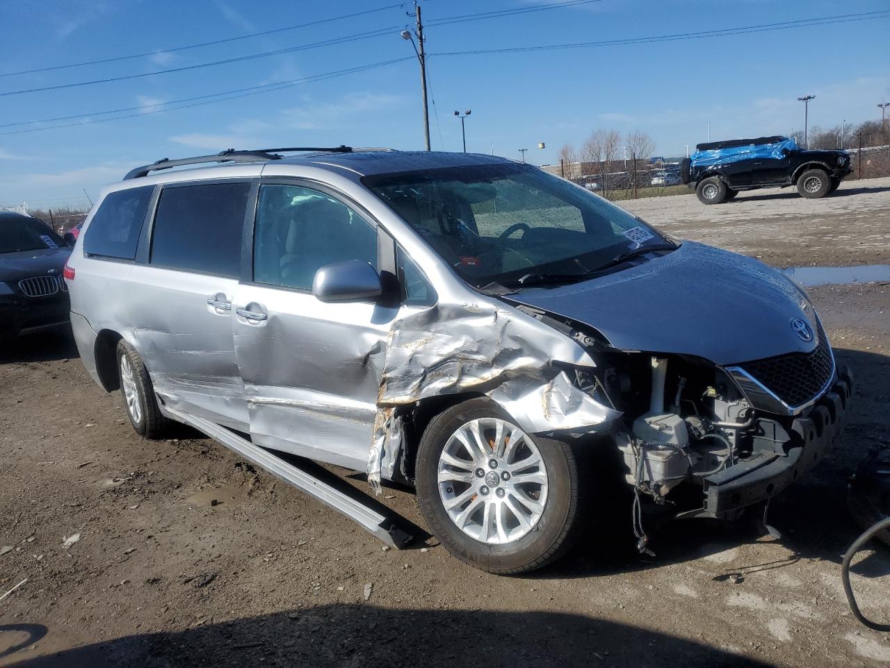 TOYOTA All Models 2013 VIN 5TDYK3DC2DS328395 фото 4