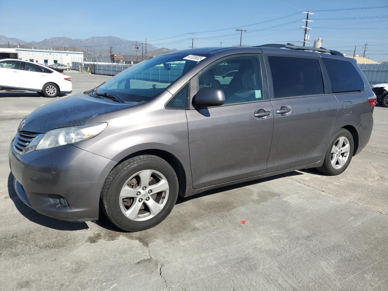 2016 Toyota Sienna - Image 1