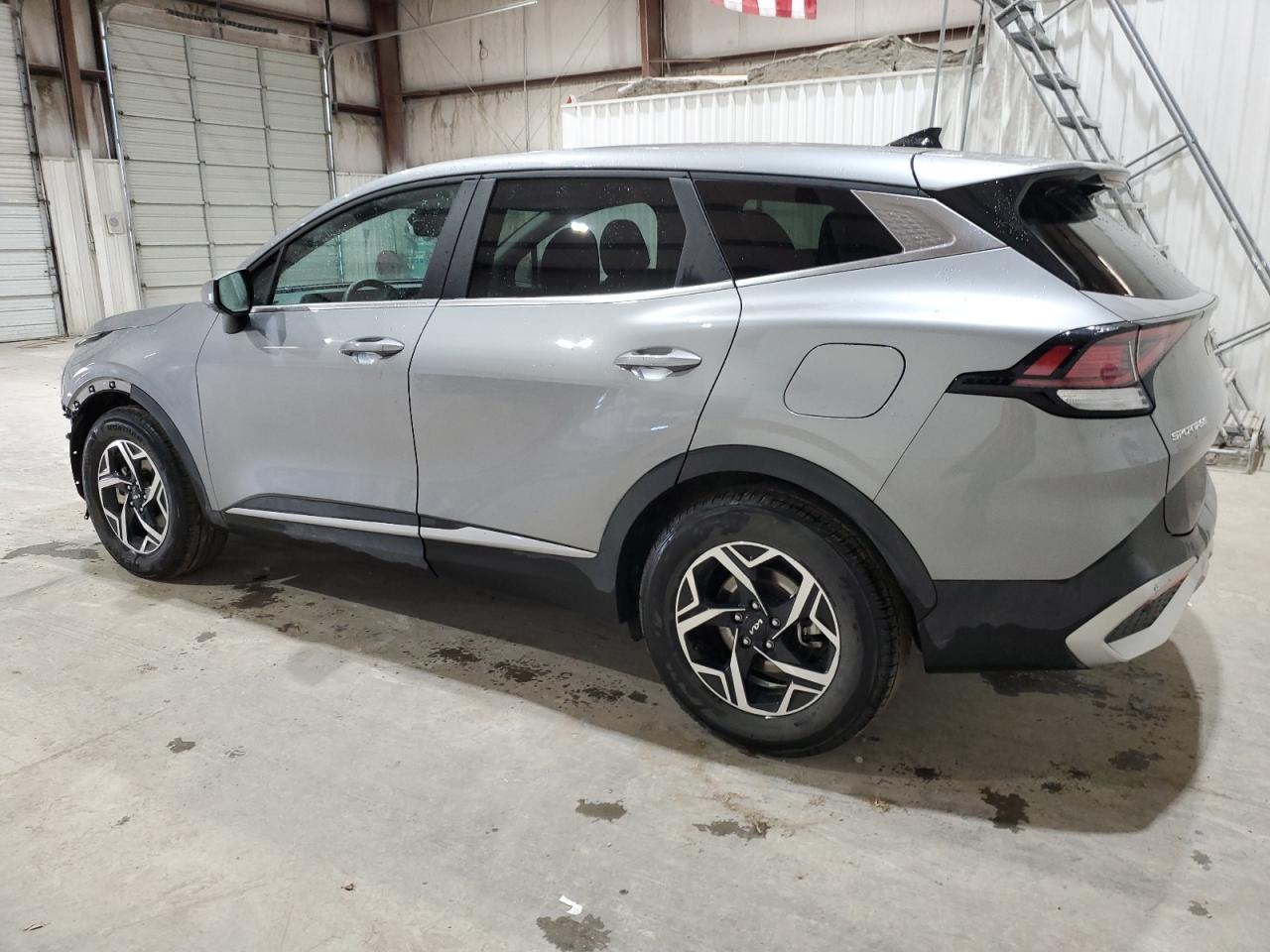 2024 Kia Sportage - Image 2
