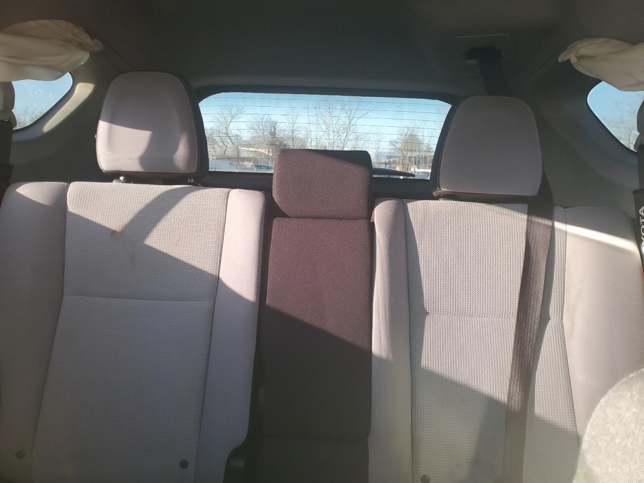 2017 Toyota RAV 4 - Image 10