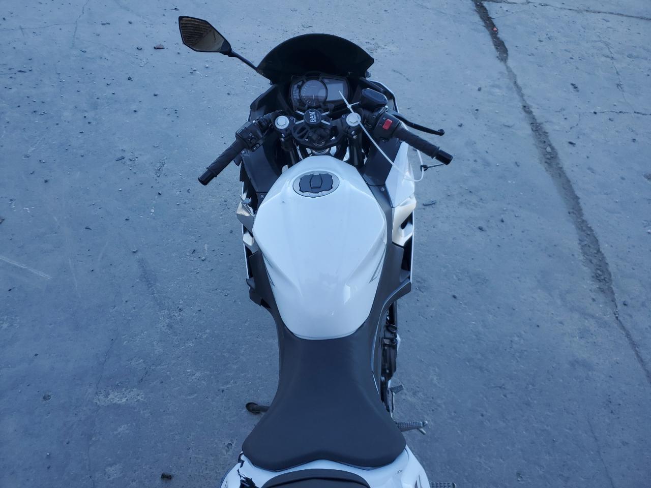2023 Kawasaki Ex400 VIN: JKAEXKH10PDAN3176 Lot: 49471635